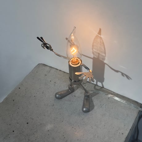 Humanoid Robot Lamp