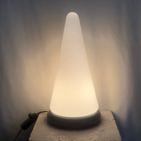 Pyramid Tower Lamp