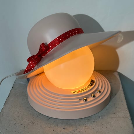 Touch Pink Hat Lamp