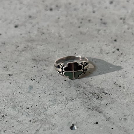 Clover Heart Ring