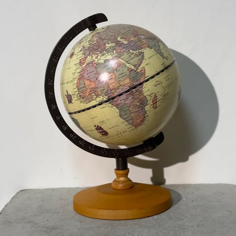 Retro Globe Stand