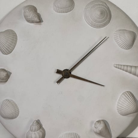 Plaster Shell Clock