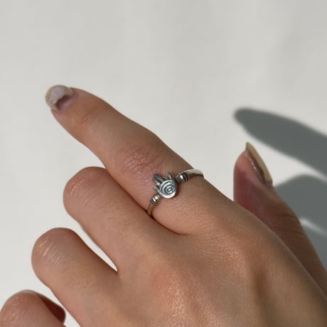 Small Hand Ring