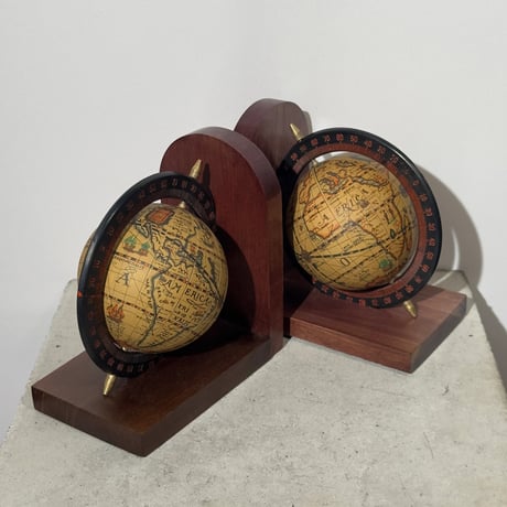 Globe Book Stand