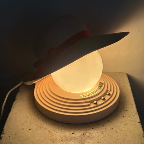Touch Pink Hat Lamp