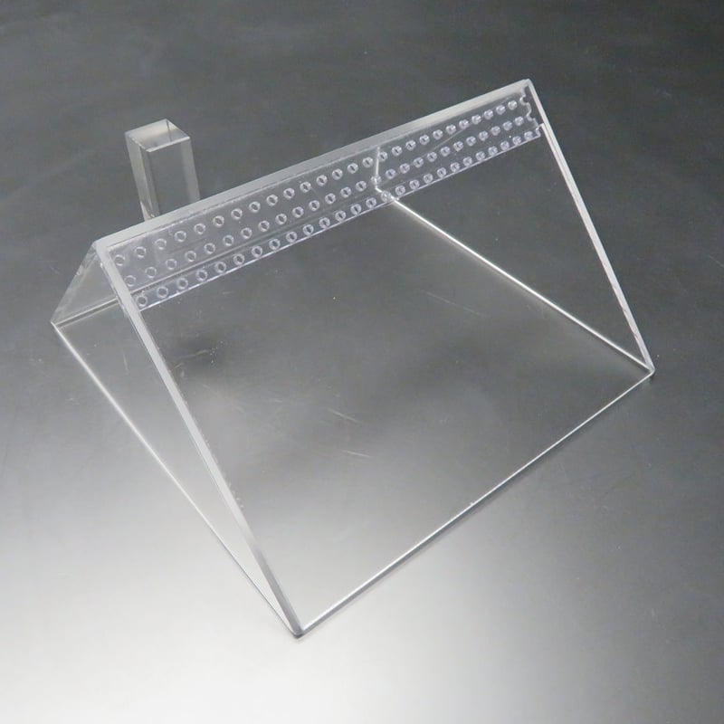 パルダリウム水槽 20×20×28cm 三角屋根上部パンチング 煙突付 パルダリウム水槽 20×20×28cm 三角屋根上部パンチング 煙突付