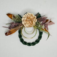 しめ飾り（芍薬とグレビリア）【12月26日まで受け付け中】