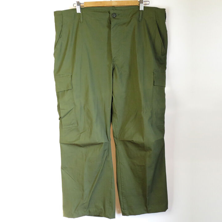 s US Army Jungle Fatigue Pants 4th Model Rip