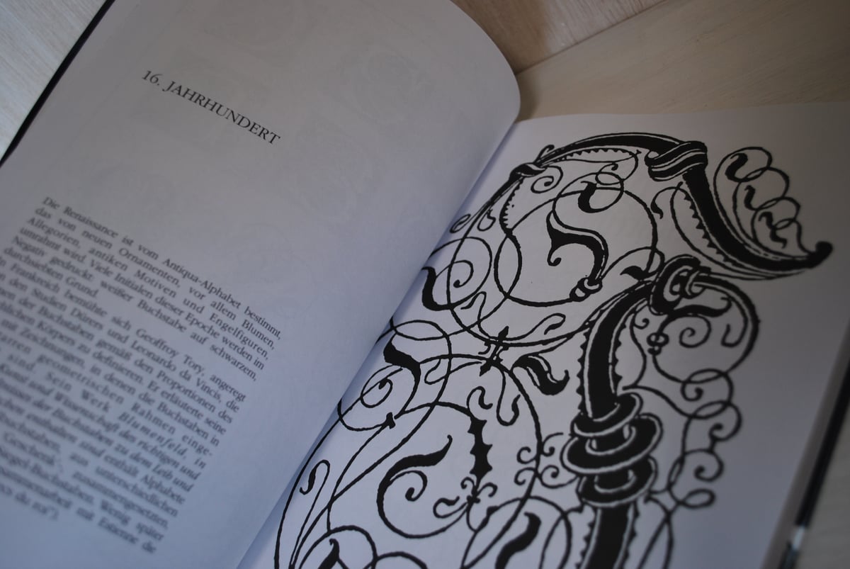 アルファベット図案集 