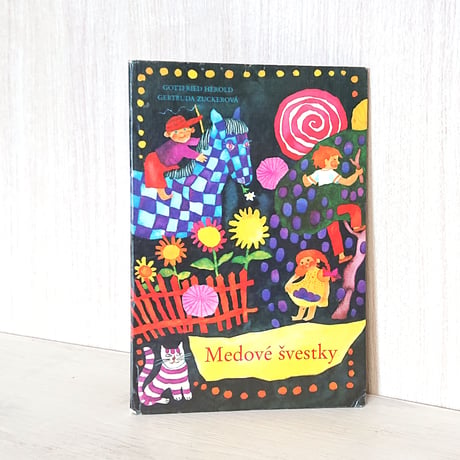 DDRの絵本<チェコ語版> Gertruda Zuckerova " Medove Svestky "