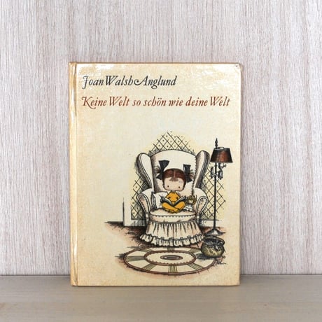 ジョーン・ウォルシュ・アングランド | STORES