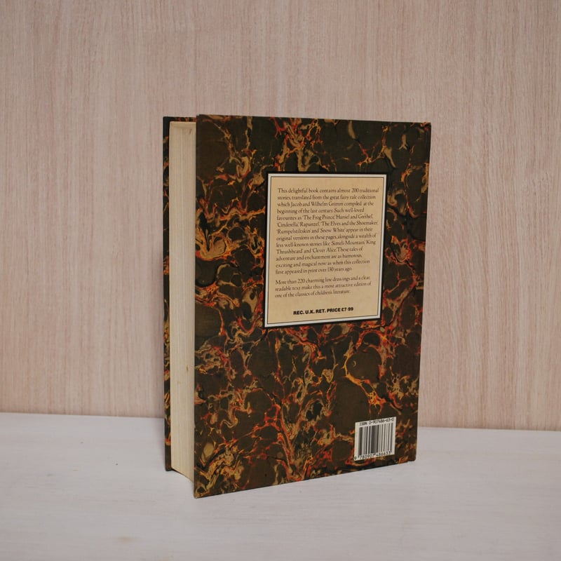 洋書 The Complete Illustrated Stories of 81t6gwYYuTL._UF350,350_QL50_.jpg