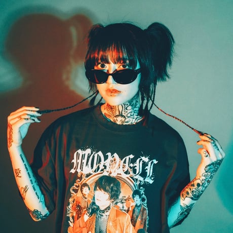 monell V-Kei Distressed Tee