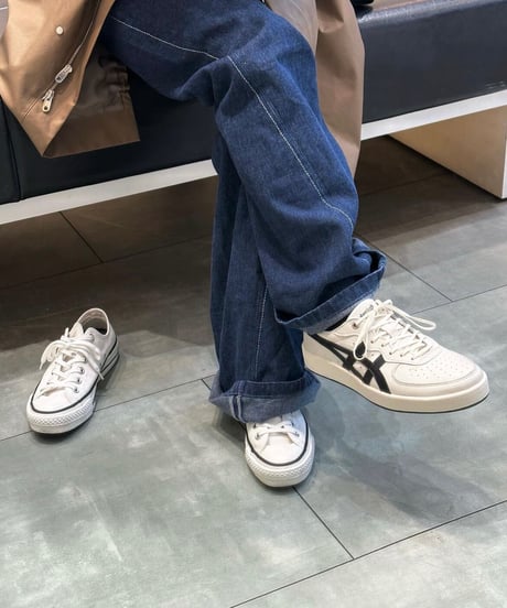 TWISTED SEAM FLARE DENIM