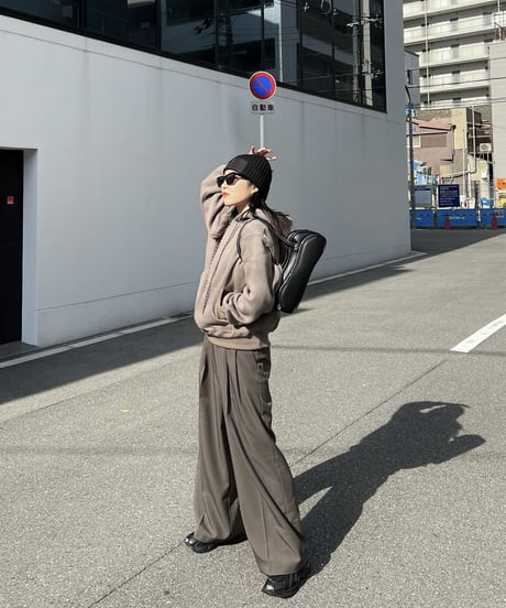 SPORTY HAND BAG