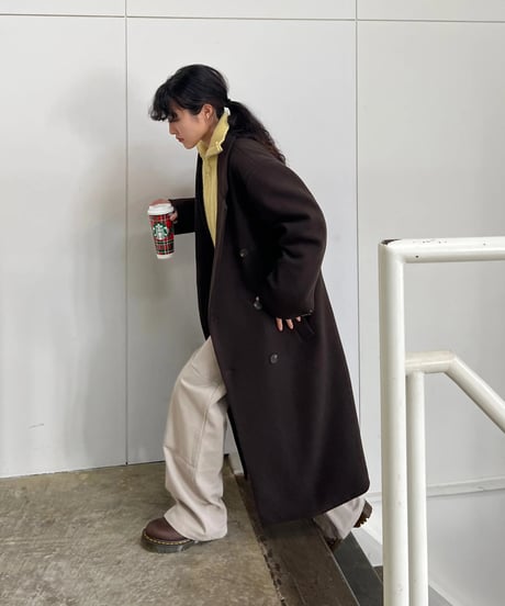 CLASSICAL BROWN COAT
