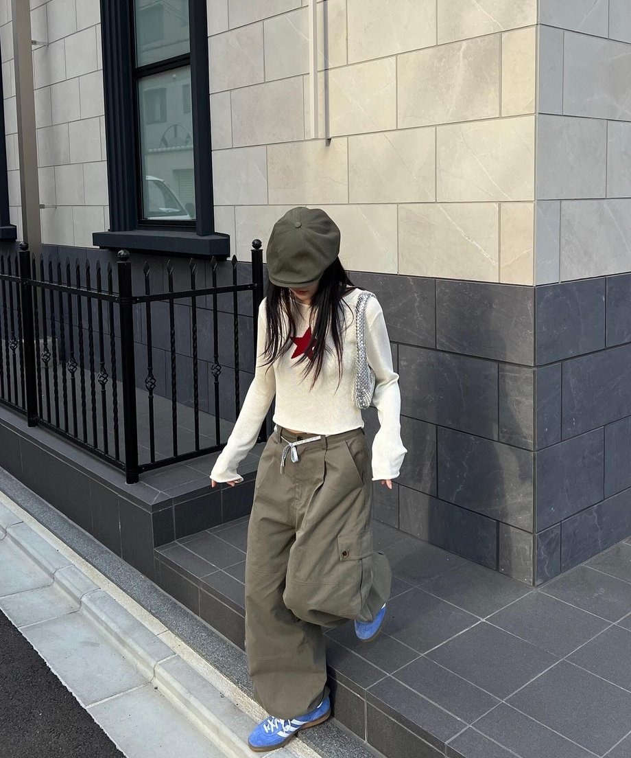 6351a13e4b08392aea47c98a