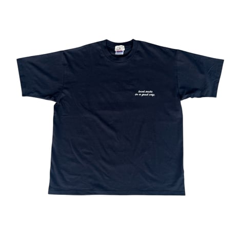 IN A GOOD WAY. LOCAL STITCH TEE (BLACK)