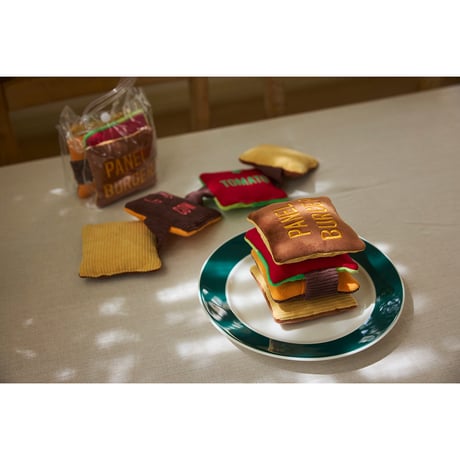 MANDARINE BROTHERS PANEL BURGER