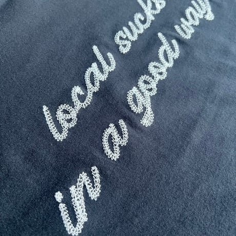 IN A GOOD WAY. LOCAL STITCH TEE (BLACK)
