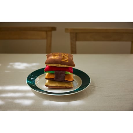 MANDARINE BROTHERS PANEL BURGER