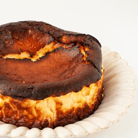 パン屋トロワのバスクチーズケーキ【Kayo’ｓ Bake 】8月10日～8月14日発送