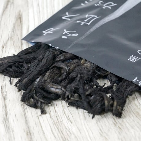【江戸屋】黒のさきいか44g（569）イカスミの旨みとスモーク香る深い味わいのさきいか