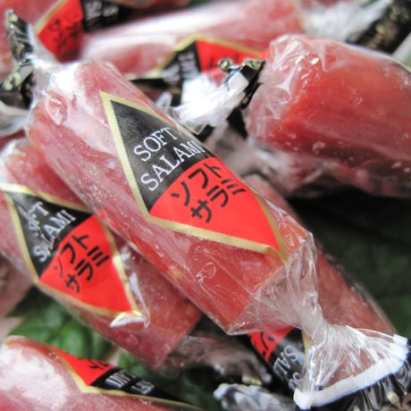 【江戸屋】ミニソフトサラミ40g（14964）ひと口サラミ スパイスが程よく効いた 豚肉×牛肉 やわらか食感 おつまみ・おやつに
