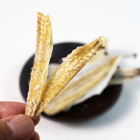 【江戸屋】いちおし開きこまい24g（2216）北海道産氷下魚使用 皮付きで旨み豊かなこまい珍味 おつまみに最適