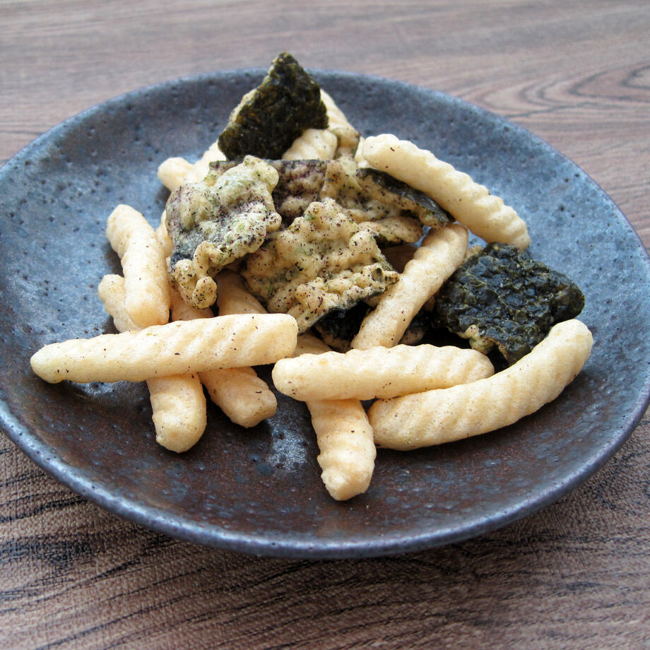 かっぱえびせん・梅と赤しそ香るサクサクのり天ミックス26g（5811