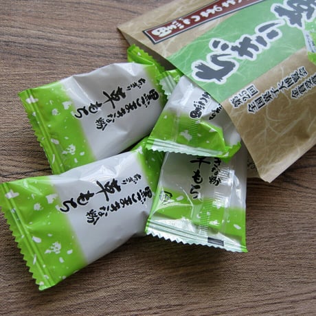 黒ごまきな粉ちぎり草もち130g（7499）金賞受賞の和風もち菓子 日本産大豆使用