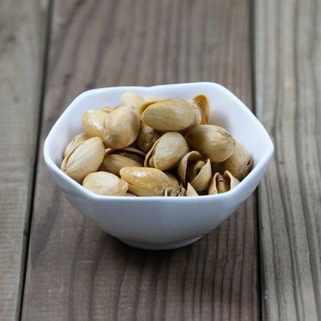 【江戸屋】燻製極（くんせいきわみ）ピスタチオ57g（6944）濃厚スモーク香る 特殊燻製法使用 贅沢おつまみ