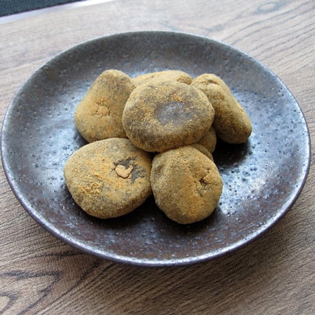 黒ごまきな粉ちぎり草もち130g（7499）金賞受賞の和風もち菓子 日本産大豆使用