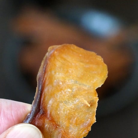 【江戸屋】鮭とばスライス昆布醤油味45g（3706）日高昆布醤油が香るやわらか食感の鮭とば