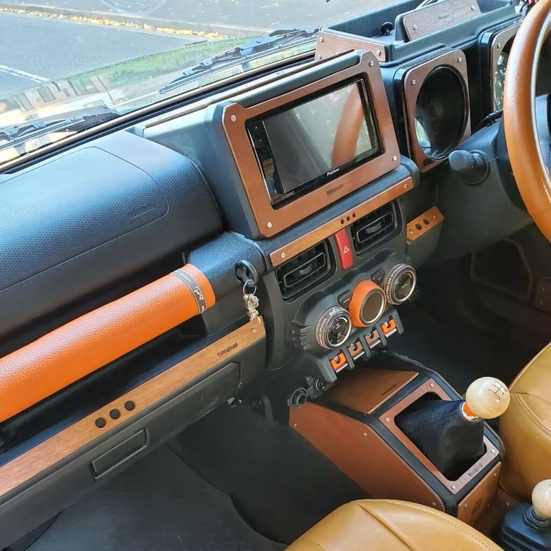 【カメさん】新型ジムニー ウッドパネル 限定販売！ [メーターパネル ] 新型ジムニーウッドパネルJB64/74