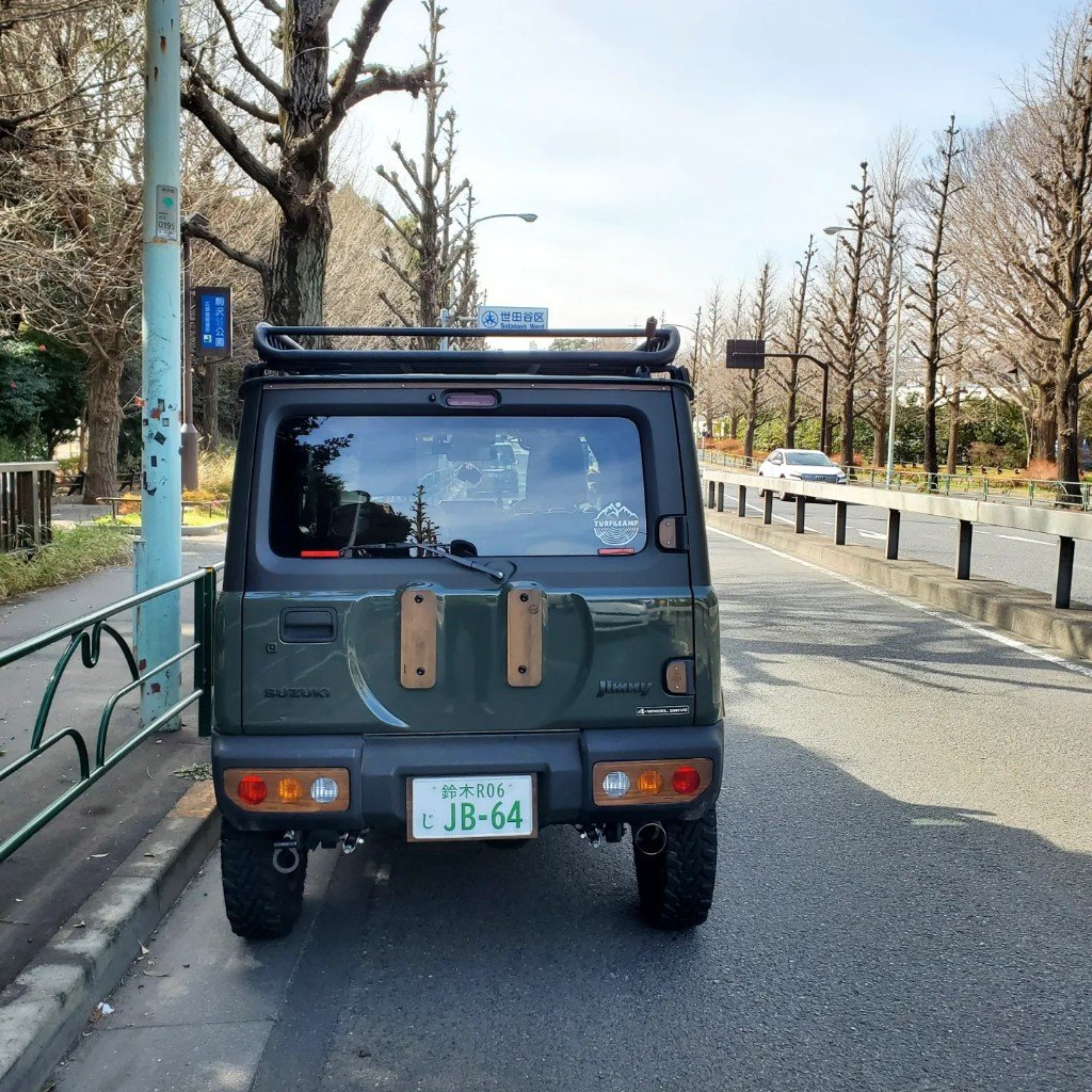 ジムニー シエラ・ノマド　スペアタイヤ　新車外し ジムニー シエラ・ノマド スペアタイヤ 新車外し