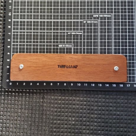 ダッシュボードトレイ用の木製パネル