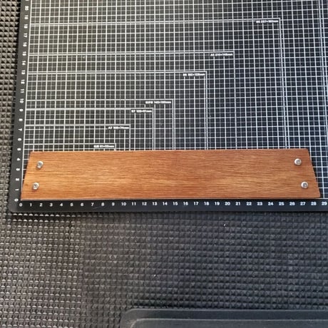 ダッシュボードトレイ用の木製パネル