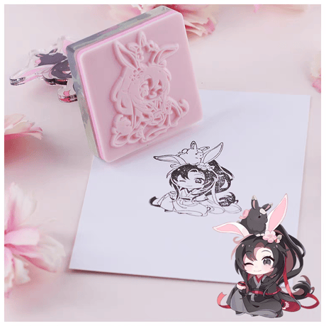 魔道祖師　楽由町　スタンプ付きアクリルスタンド（芳茵戯兎）【お取り寄せ・日本から発送】