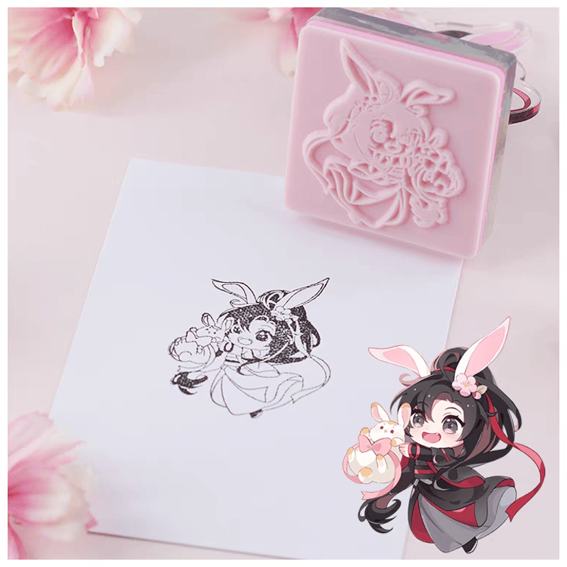 魔道祖師 楽由町 スタンプ付きアクリルスタンド(芳茵戯兎)【お 魔道祖師 楽由町 スタンプ付きアクリルスタンド(芳茵戯兎)【お