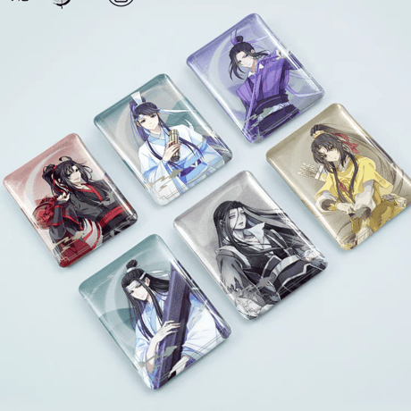 魔道祖師　谷子屋　光反射缶バッジ【お取り寄せ・日本から発送】