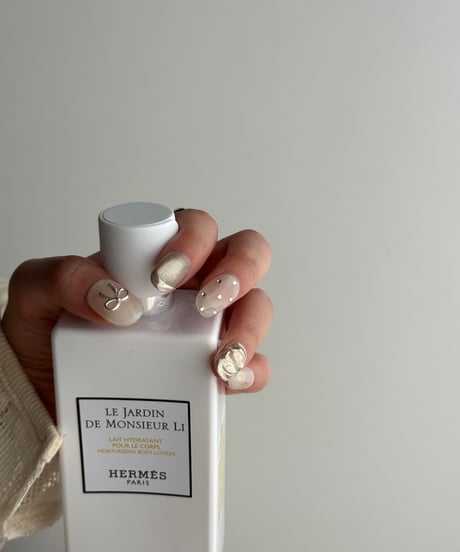 Crystal white