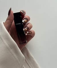 Marron brown