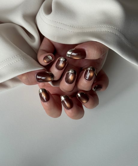 Marron brown