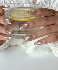Golden nude