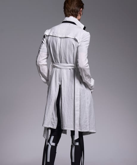 W-Gaze Gaze Napoleon Coat (White)