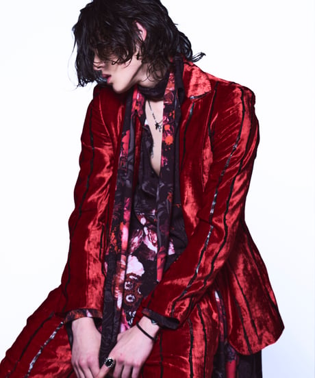 TOGE Velvet Peaked Jacket-Red