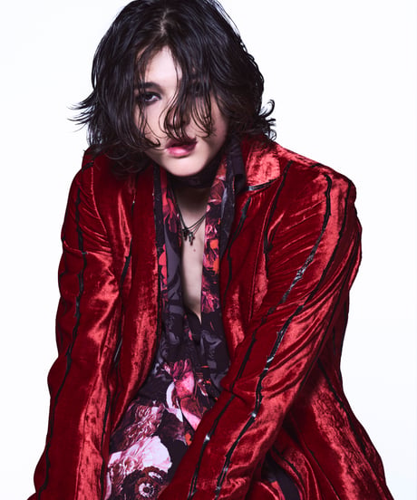 TOGE Velvet Peaked Jacket-Red