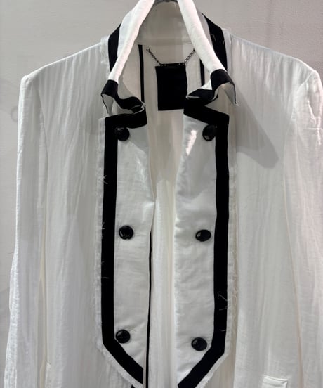 W-Gaze Gaze Napoleon Coat (White)