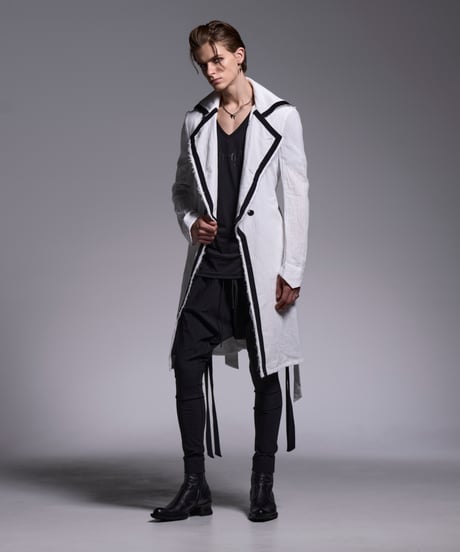 W-Gaze Gaze Napoleon Coat (White)